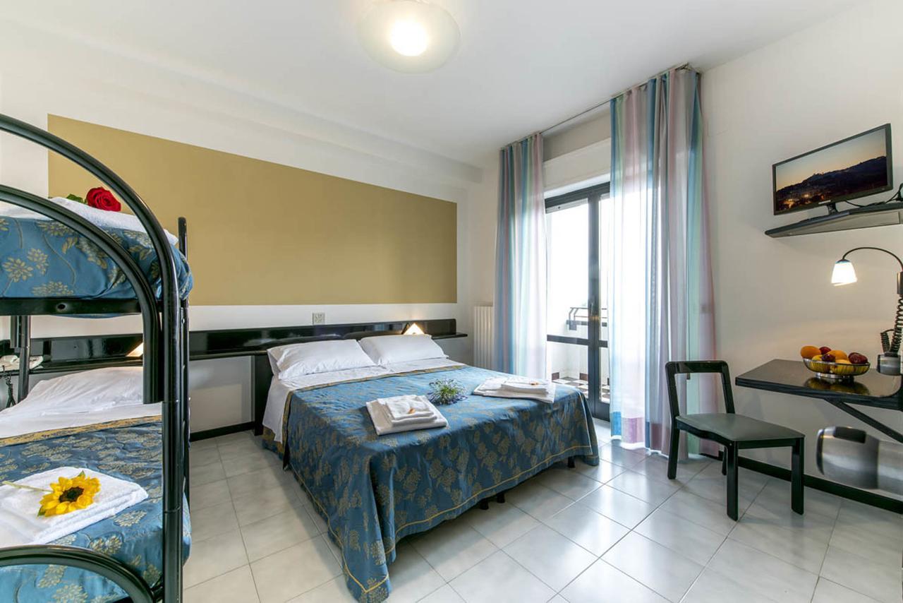 Hotel Del Cavaliere Monteprandone Extérieur photo