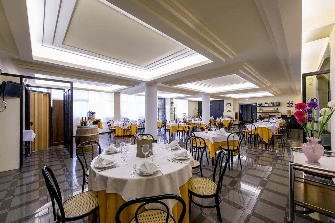 Hotel Del Cavaliere Monteprandone Extérieur photo